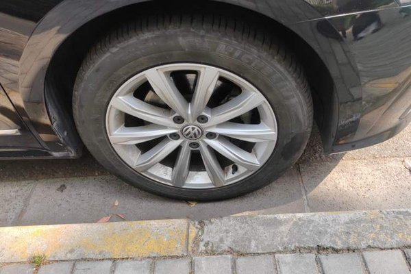 Volkswagen Passat 2017, 70000 км, за 8748 USD - фото 8