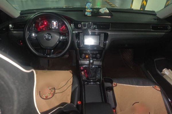 Volkswagen Passat 2017, 78700 км, за 10855 USD - фото 6