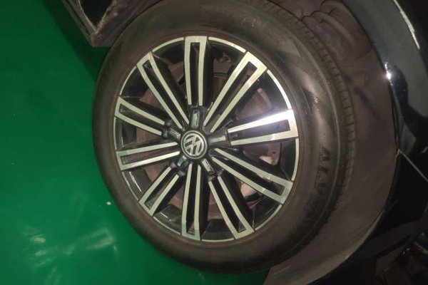 Volkswagen Passat 2017, 78700 км, за 10855 USD