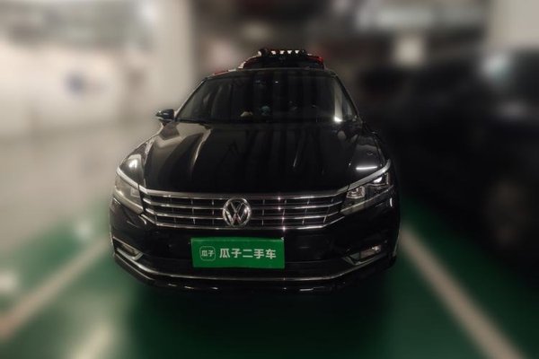 Volkswagen Passat 2017, 78700 км, за 10855 USD