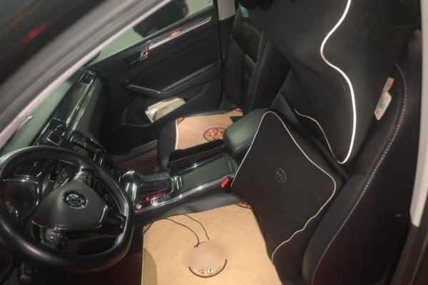Volkswagen Passat 2017, 78700 км, за 10855 USD - фото 12