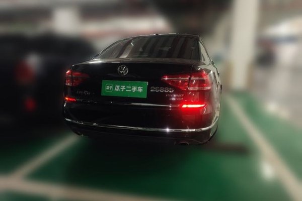 Volkswagen Passat 2017, 78700 км, за 10855 USD