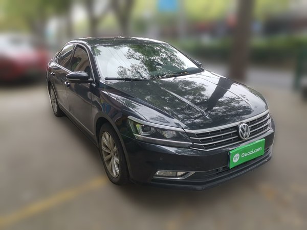 Volkswagen Passat 2017, 95200 км, за 10963 USD