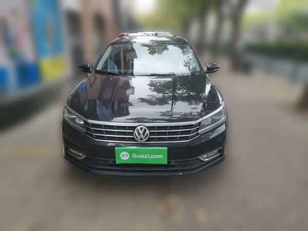 Volkswagen Passat 2017, 95200 км, за 10963 USD