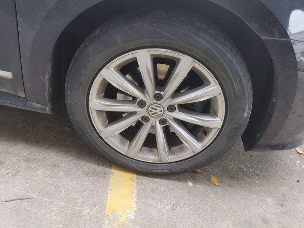 Volkswagen Passat 2017, 95200 км, за 10963 USD - фото 8