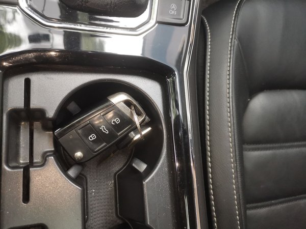 Volkswagen Passat 2017, 95200 км, за 10963 USD - фото 17