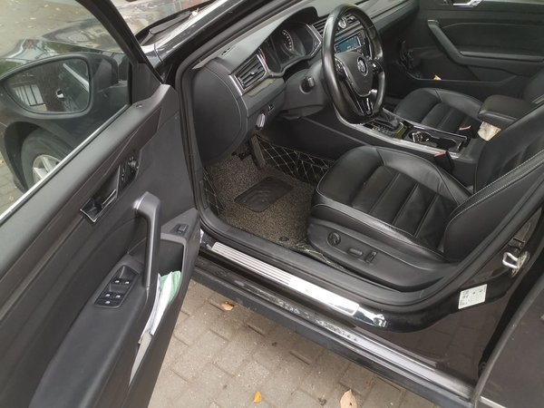 Volkswagen Passat 2017, 95200 км, за 10963 USD - фото 19