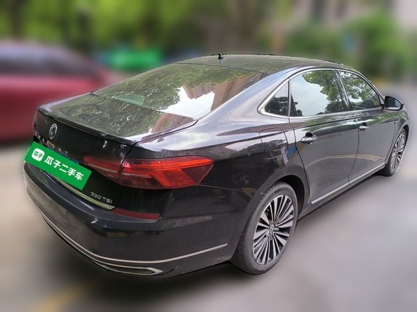 Volkswagen Passat 2019, 132100 км, за 10881 USD - фото 7