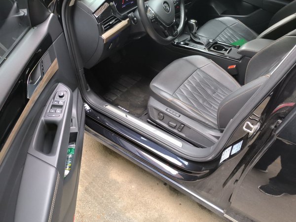 Volkswagen Passat 2019, 132100 км, за 10881 USD - фото 18