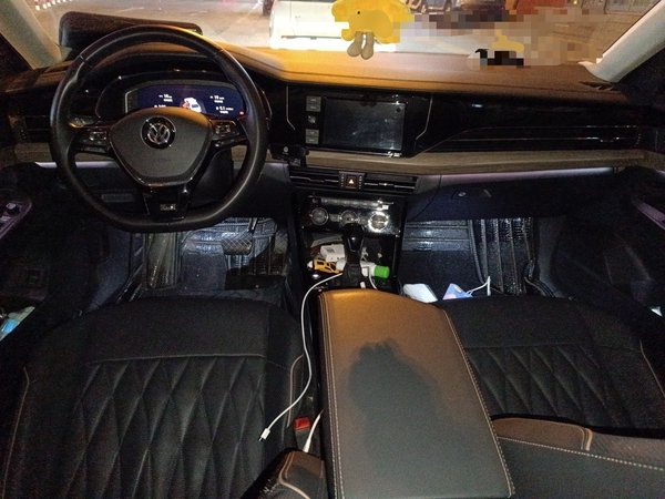 Volkswagen Passat 2019, 60700 км, за 13529 USD - фото 10