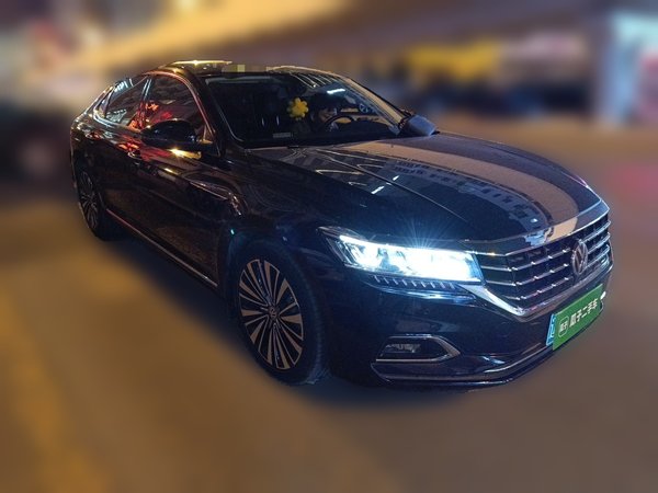 Volkswagen Passat 2019, 60700 км, за 13529 USD