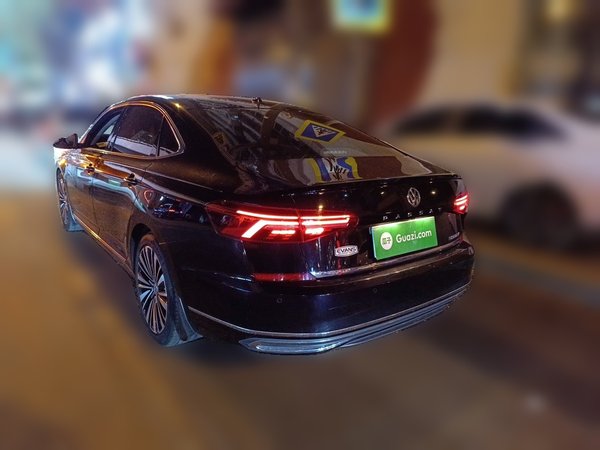 Volkswagen Passat 2019, 60700 км, за 13529 USD