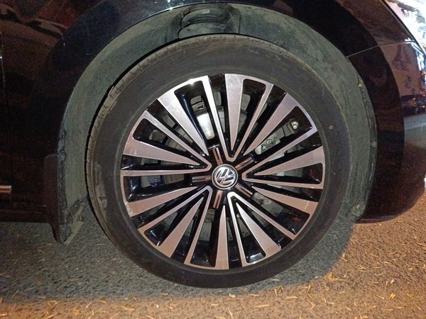 Volkswagen Passat 2019, 60700 км, за 13529 USD - фото 8