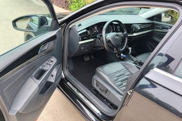 Volkswagen Passat 2019, 75300 км, за 12400 USD - фото 11
