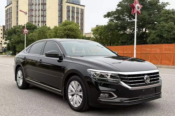 Volkswagen Passat 2019, 75300 км, за 12400 USD - фото 22