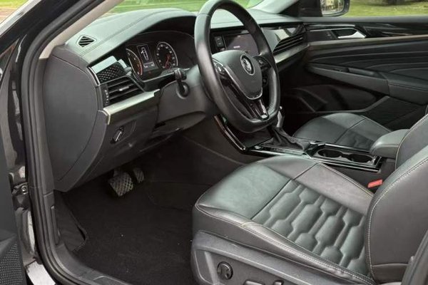 Volkswagen Passat 2019, 75300 км, за 12400 USD - фото 10