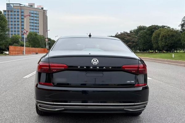 Volkswagen Passat 2019, 75300 км, за 12400 USD - фото 24