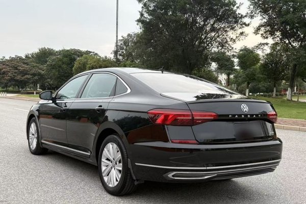Volkswagen Passat 2019, 75300 км, за 12400 USD - фото 23