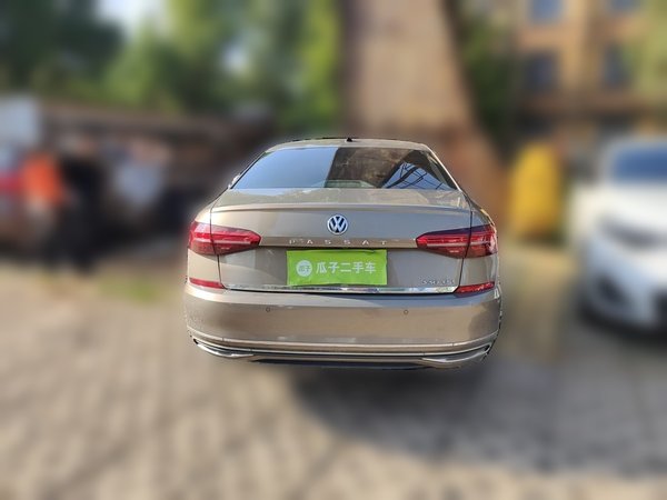 Volkswagen Passat 2019, 98500 км, за 13488 USD