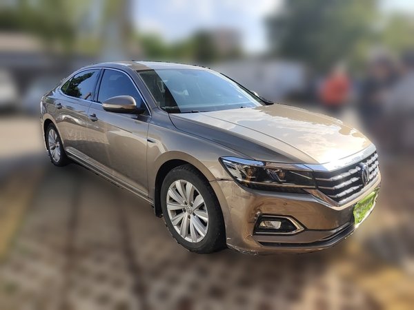 Volkswagen Passat 2019, 98500 км, за 13488 USD