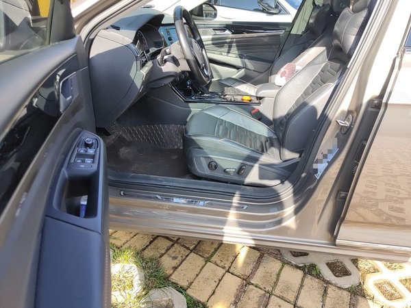Volkswagen Passat 2019, 98500 км, за 13488 USD - фото 17