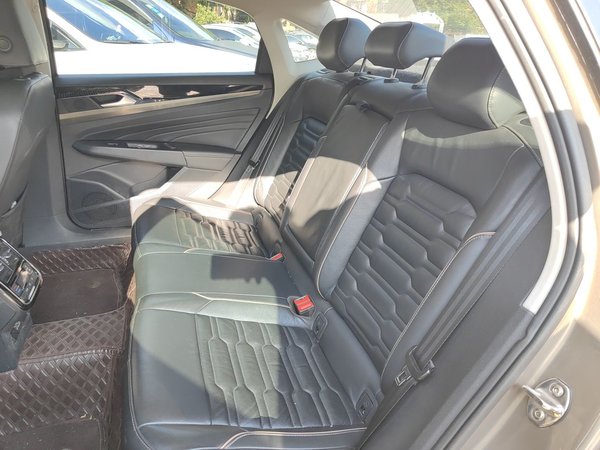 Volkswagen Passat 2019, 98500 км, за 13488 USD - фото 18