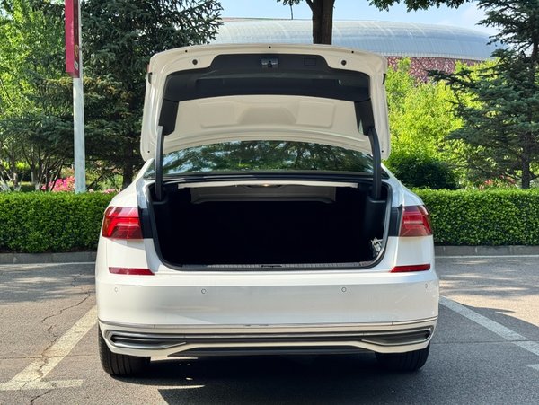 Volkswagen Passat 2019, 89700 км, за 13616 USD - фото 12