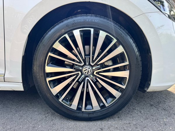 Volkswagen Passat 2019, 89700 км, за 13616 USD - фото 7