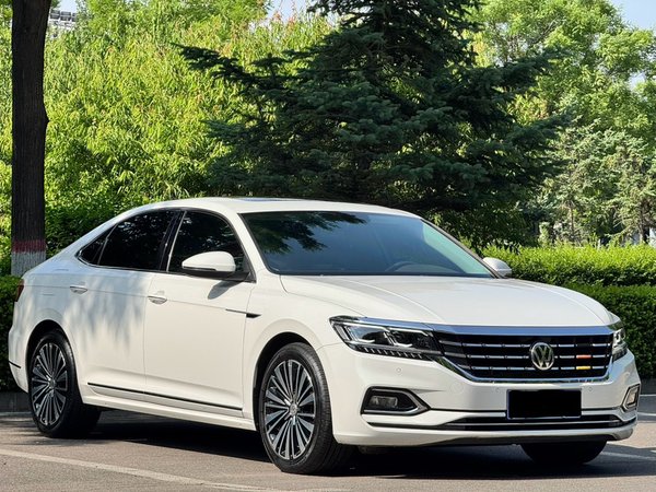 Volkswagen Passat 2019, 89700 км, за 13616 USD