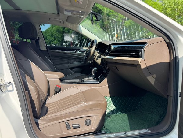 Volkswagen Passat 2019, 89700 км, за 13616 USD - фото 13