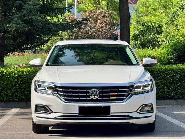 Volkswagen Passat 2019, 89700 км, за 13616 USD