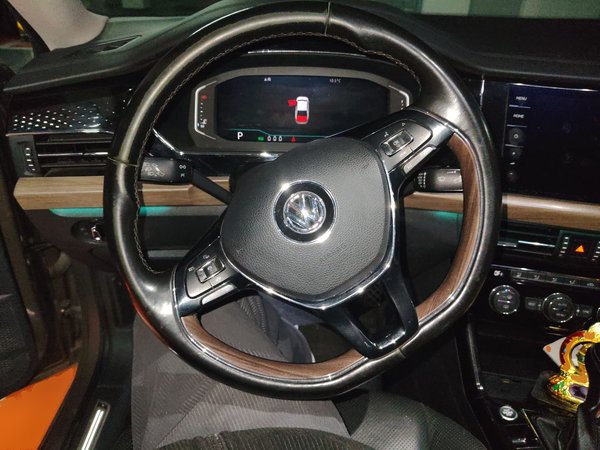 Volkswagen Passat 2019, 87400 км, за 14304 USD - фото 11