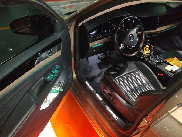 Volkswagen Passat 2019, 87400 км, за 14304 USD - фото 17