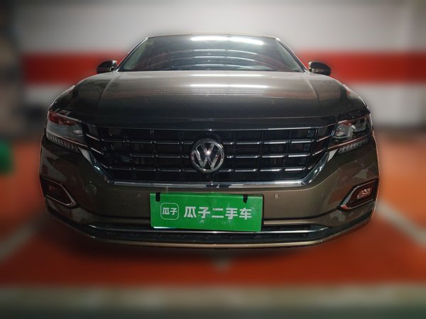 Volkswagen Passat 2019, 87400 км, за 14304 USD