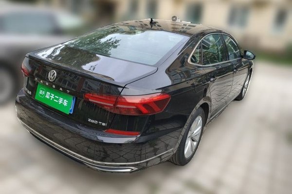 Volkswagen Passat 2020, 33900 км, за 14397 USD