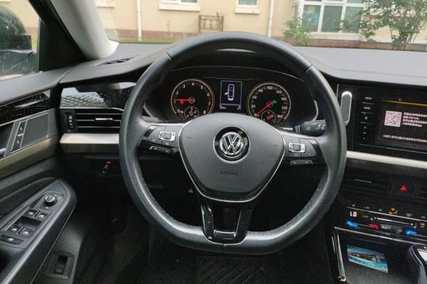 Volkswagen Passat 2020, 33900 км, за 14397 USD - фото 7