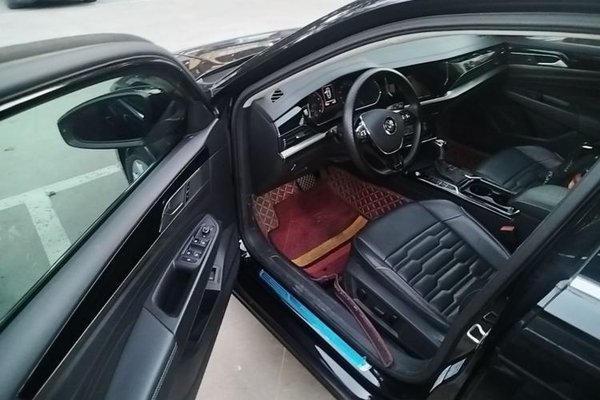 Volkswagen Passat 2020, 80100 км, за 12052 USD - фото 26