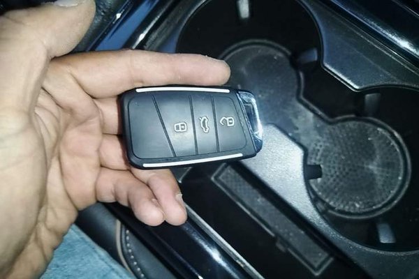 Volkswagen Passat 2020, 80100 км, за 12052 USD - фото 31