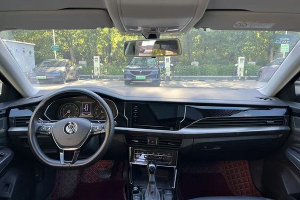 Volkswagen Passat 2020, 80100 км, за 12052 USD - фото 33