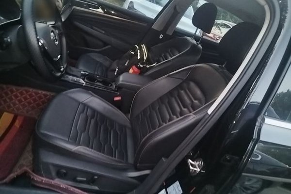 Volkswagen Passat 2020, 80100 км, за 12052 USD - фото 25