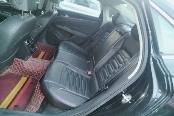 Volkswagen Passat 2020, 80100 км, за 12052 USD - фото 28
