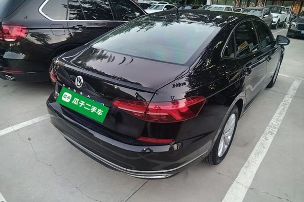 Volkswagen Passat 2020, 80100 км, за 12052 USD - фото 6