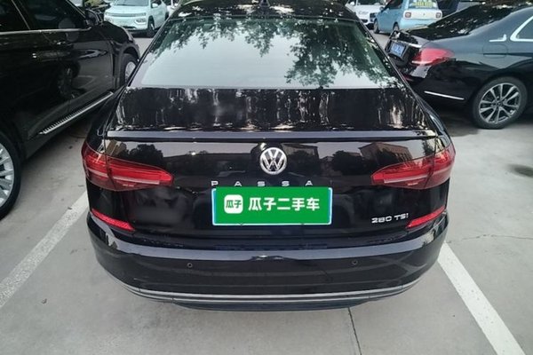 Volkswagen Passat 2020, 80100 км, за 12052 USD