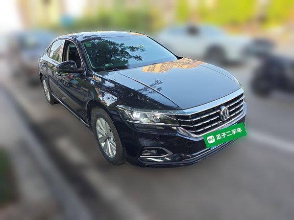 Volkswagen Passat 2020, 77500 км, за 11531 USD