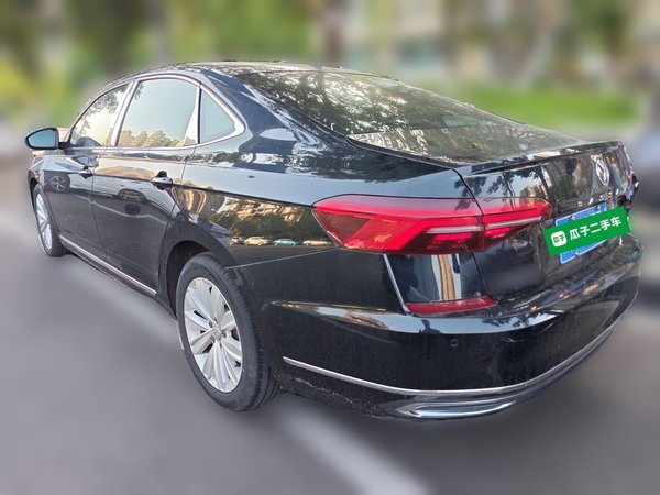 Volkswagen Passat 2020, 77500 км, за 11531 USD