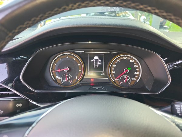 Volkswagen Passat 2020, 77500 км, за 11531 USD - фото 12