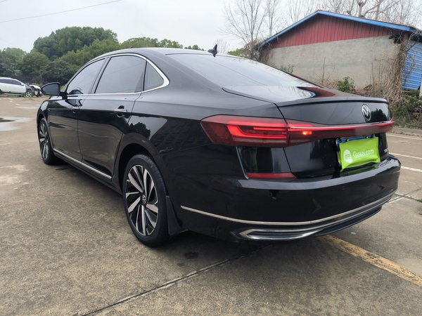 Volkswagen Passat 2022, 23500 км, за 19665 USD