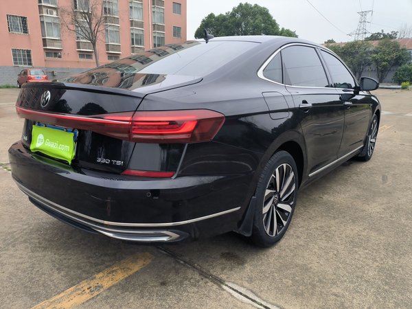 Volkswagen Passat 2022, 23500 км, за 19665 USD