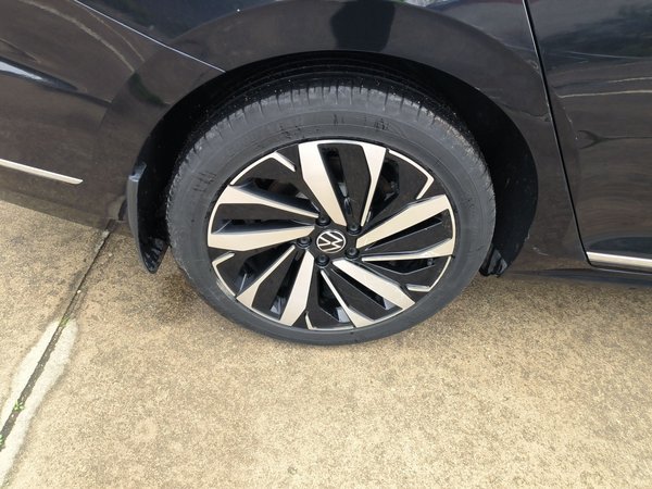 Volkswagen Passat 2022, 23500 км, за 19665 USD - фото 9