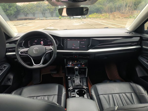 Volkswagen Passat 2022, 23500 км, за 19665 USD - фото 14